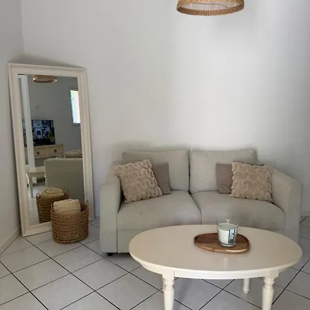 Pavillon Le Luc Tatil Evi